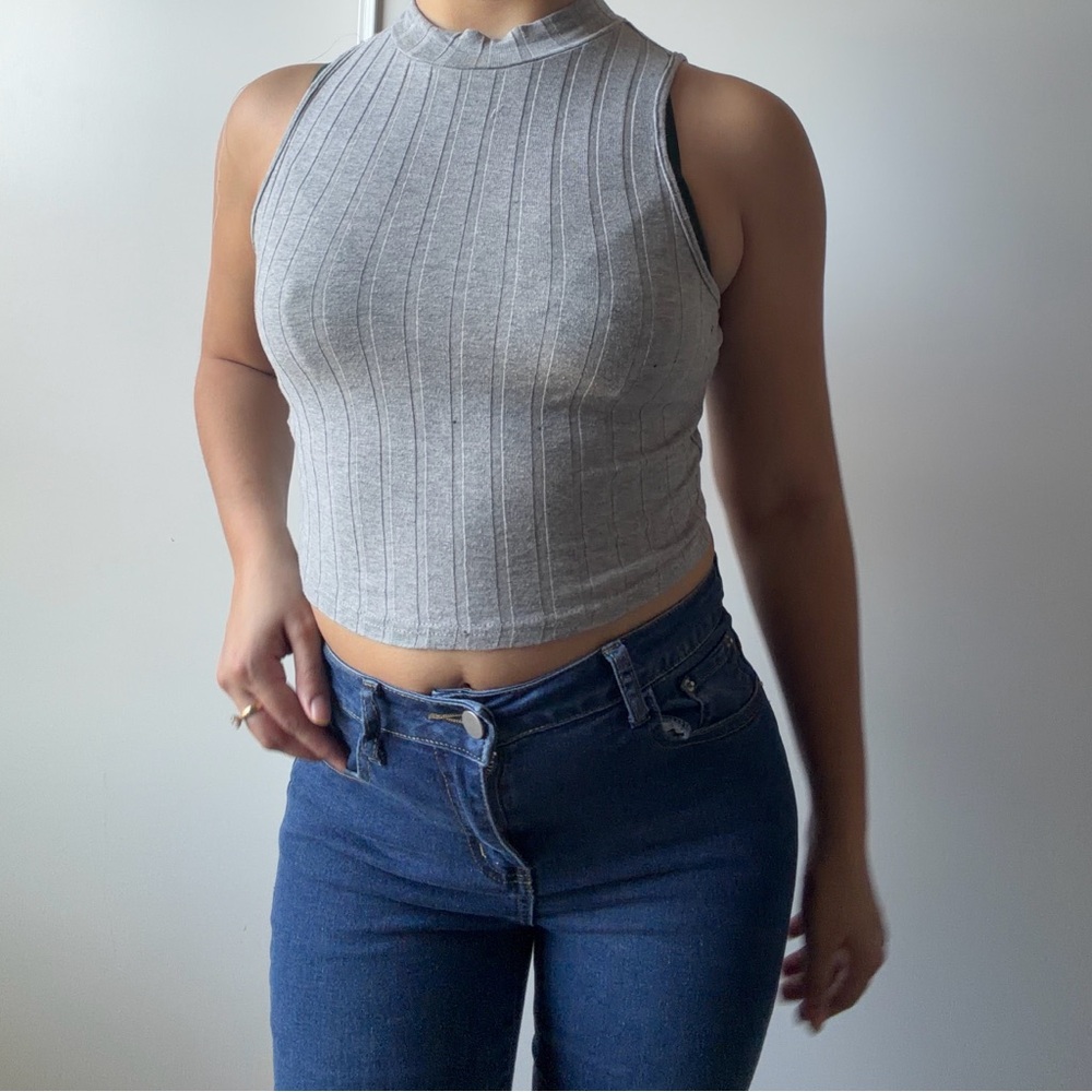 Gray Ribbed Sleeveless Top